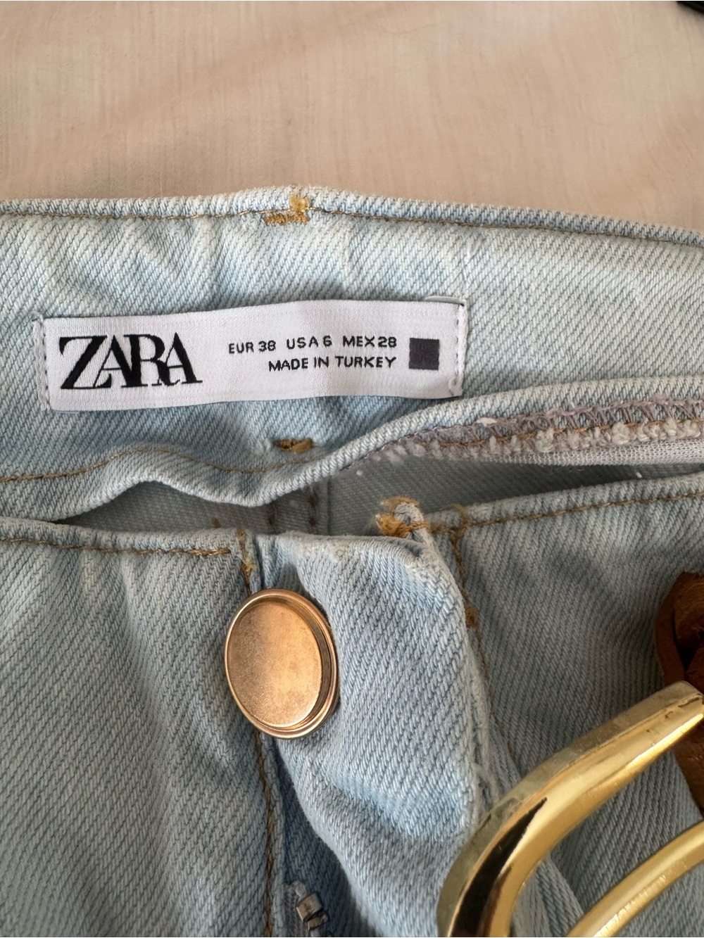 ZARA Light Wash High-Rise Women's Jeans
